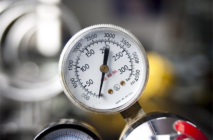 IEC60884 Figure 10 ，Gauge for checking non-accessibility of live parts, through shutters