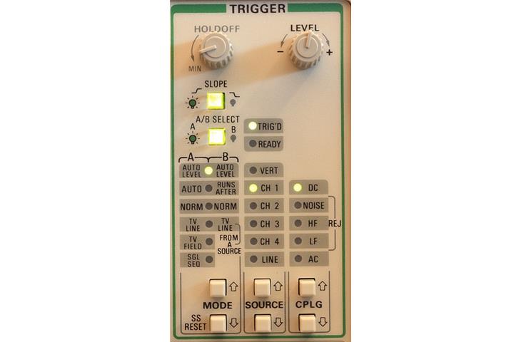 Tektronix MDO3054 oscilloscope