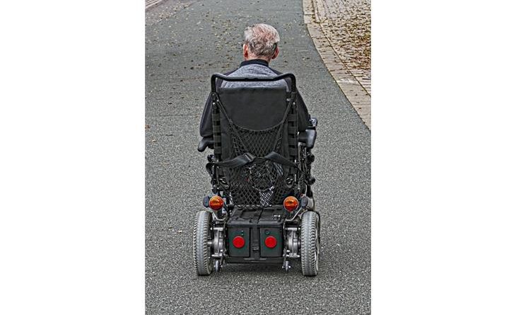 Electric wheelchair speedometer